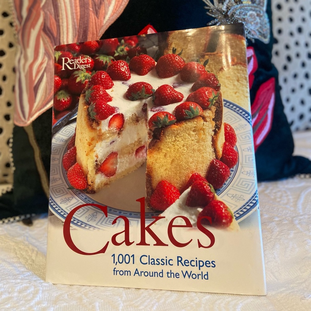 Sale!! Reader’s Digest Cakes 1,001 Classic Recipes Cookbook